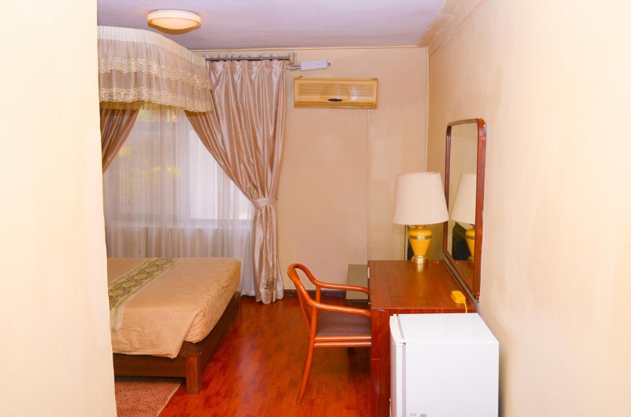Fang Fang Hotel Καμπάλα Εξωτερικό φωτογραφία