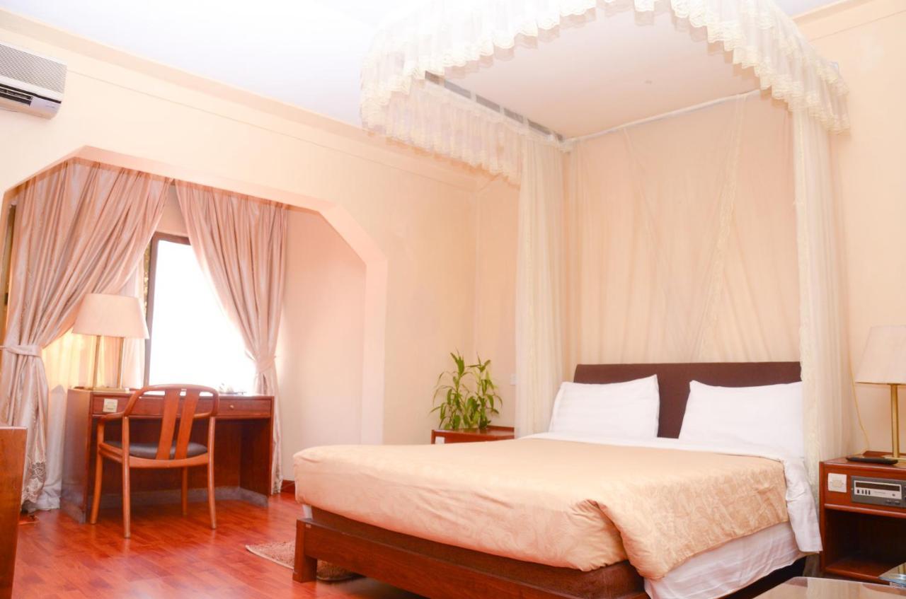 Fang Fang Hotel Καμπάλα Εξωτερικό φωτογραφία